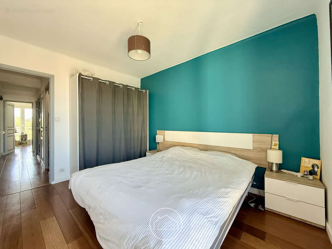 Appartement à MARSEILLE-4E