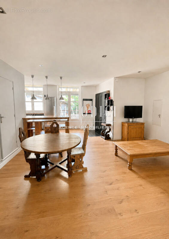 Appartement à THOISSEY