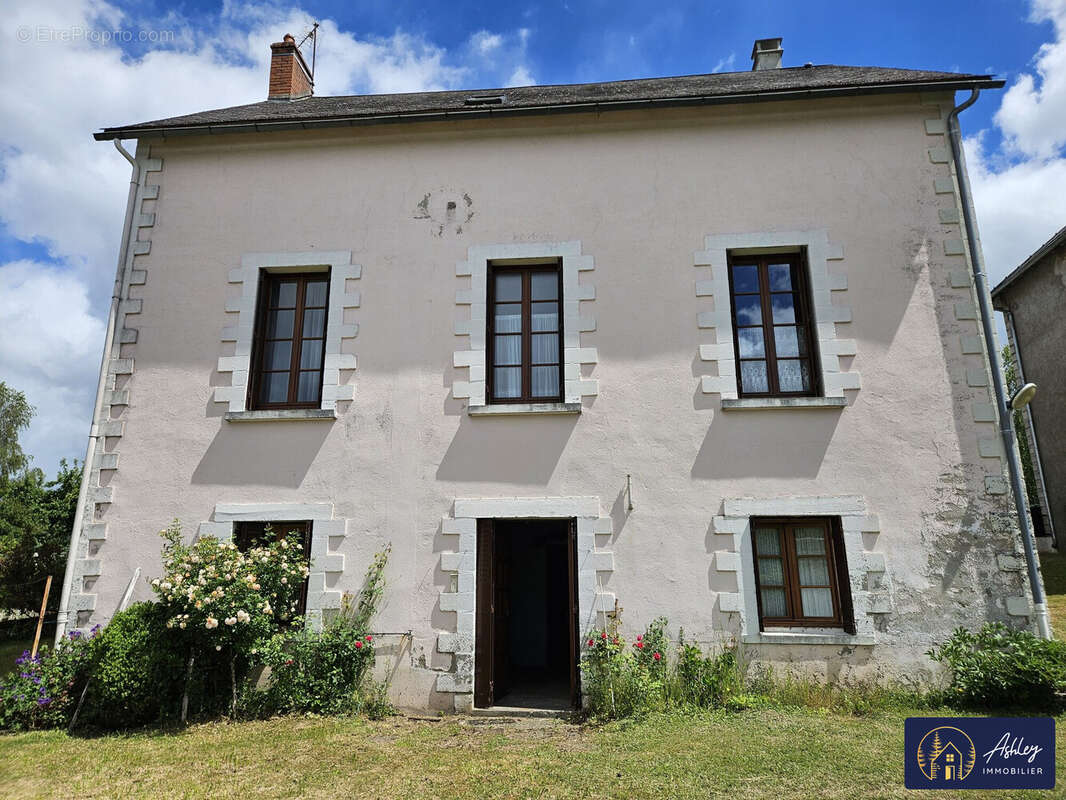 Maison à MERLINES