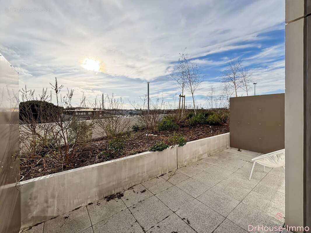 Appartement 76 m² à Merignac  - photo 7