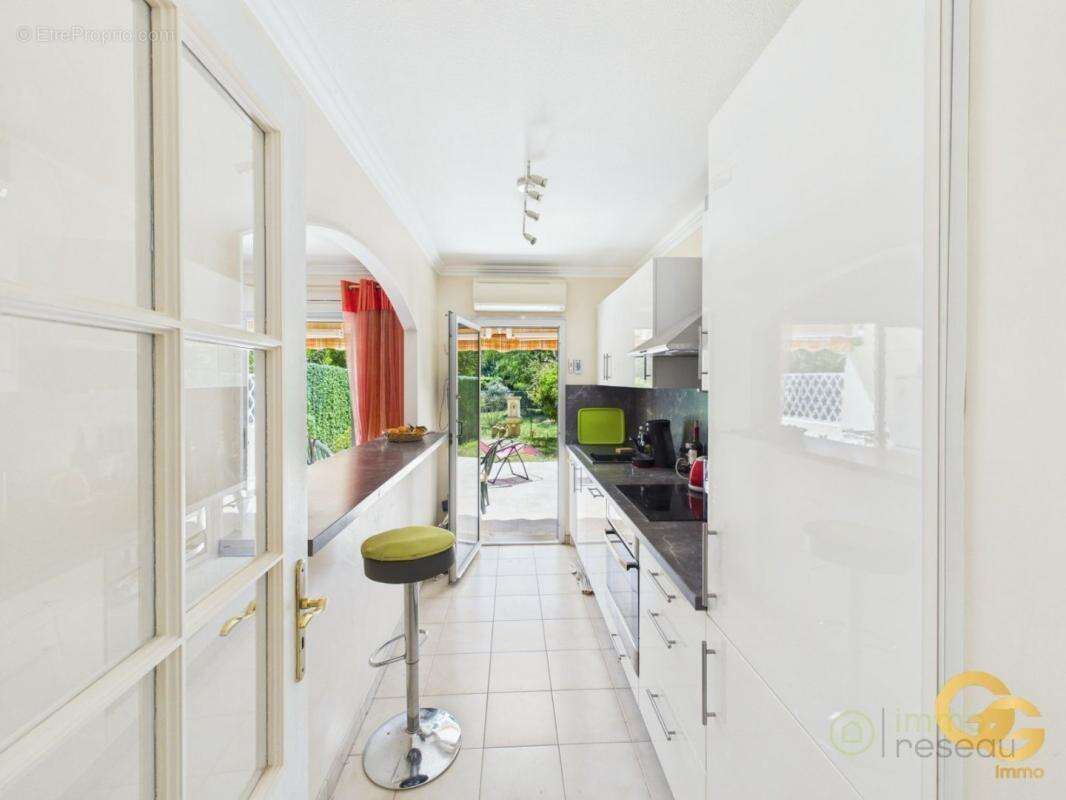 Appartement à MANDELIEU-LA-NAPOULE