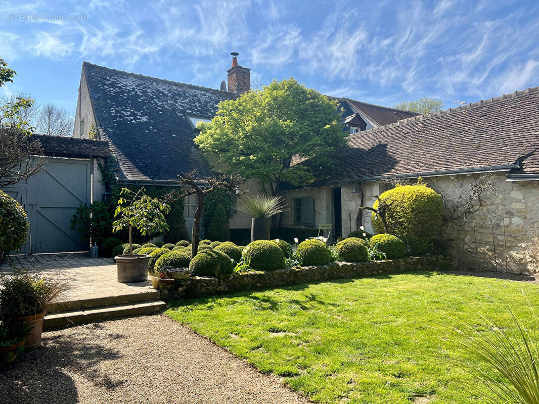 Maison à AZAY-SUR-CHER