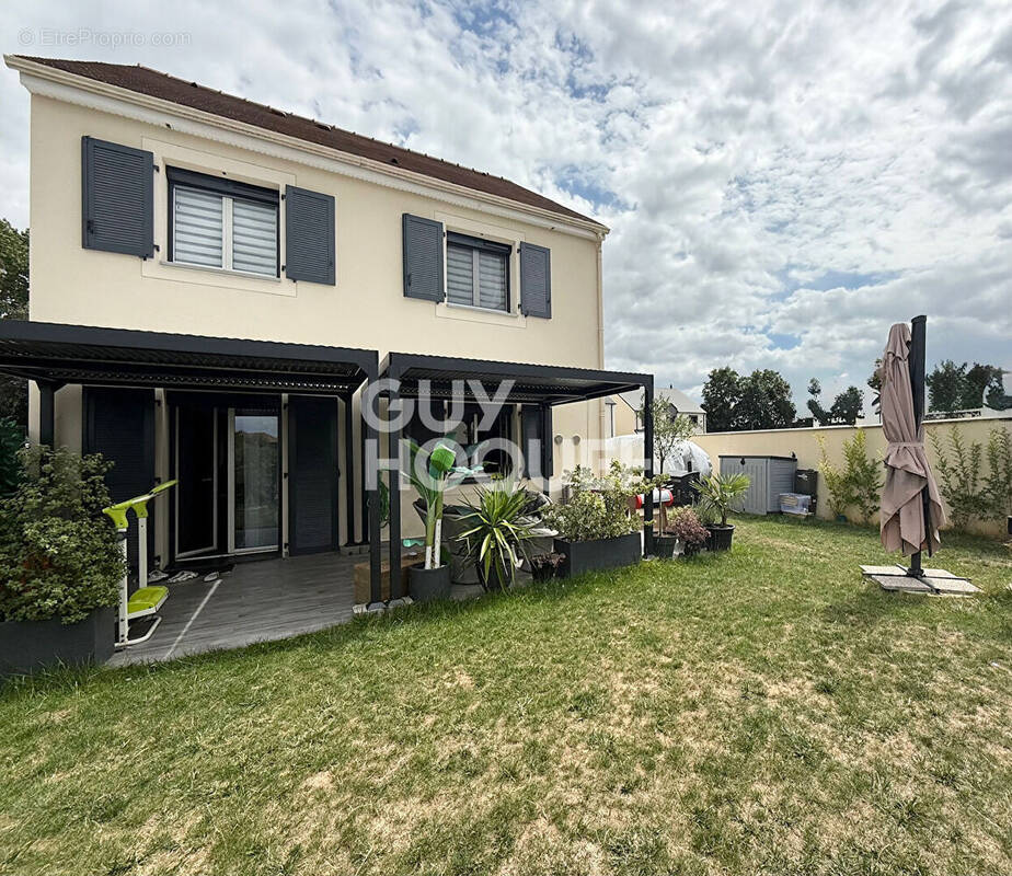 Maison à GRISY-SUISNES