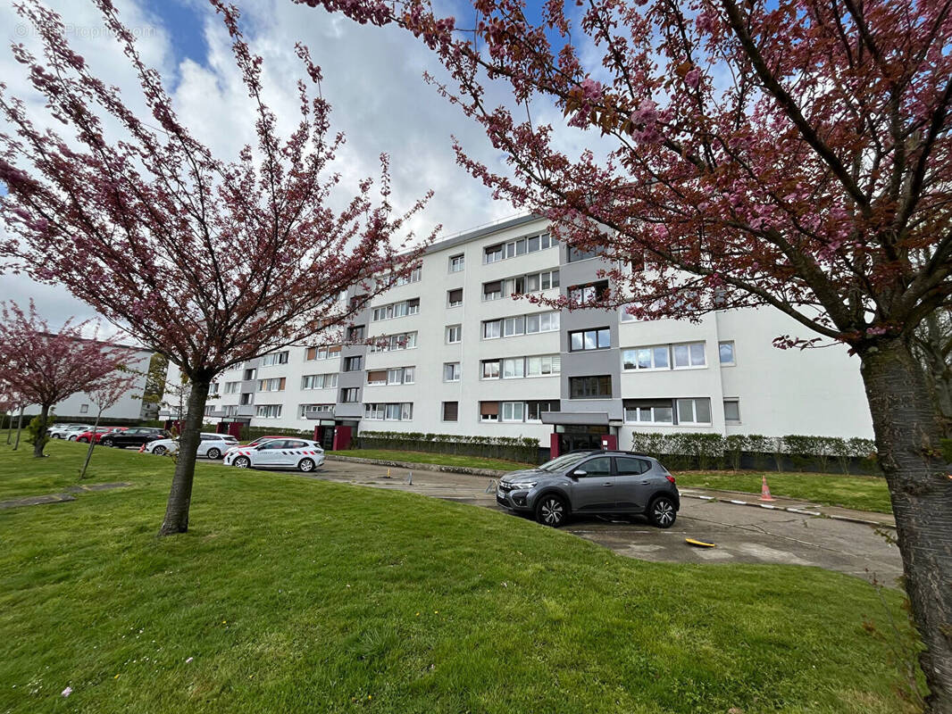 Appartement à SAINT-MICHEL-SUR-ORGE
