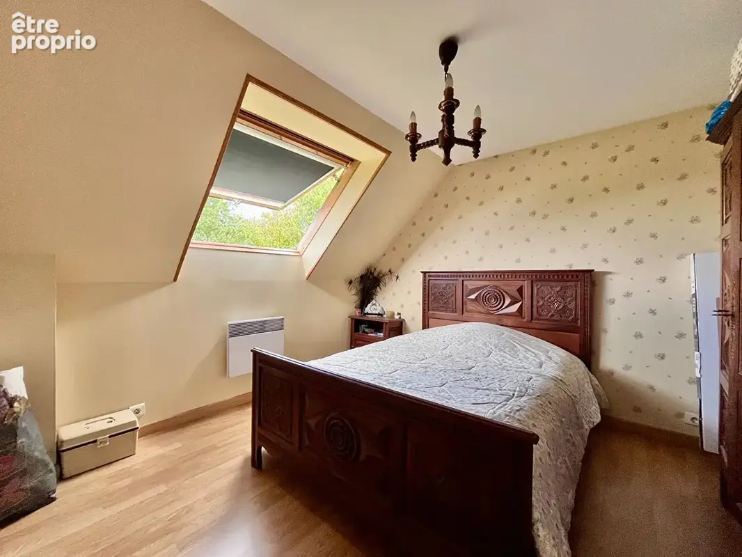 A VENDRE - Maison Berrien 5 pièce(s) 130 m2 - photo 10