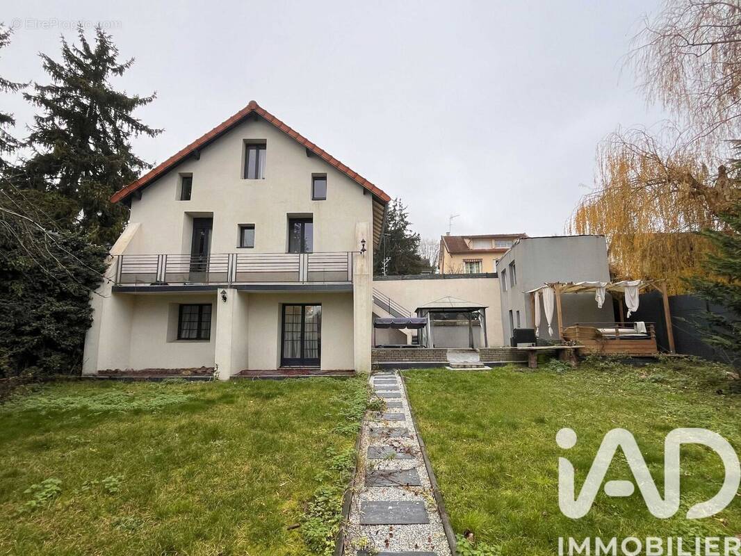 Photo 1 - Maison à SARCELLES