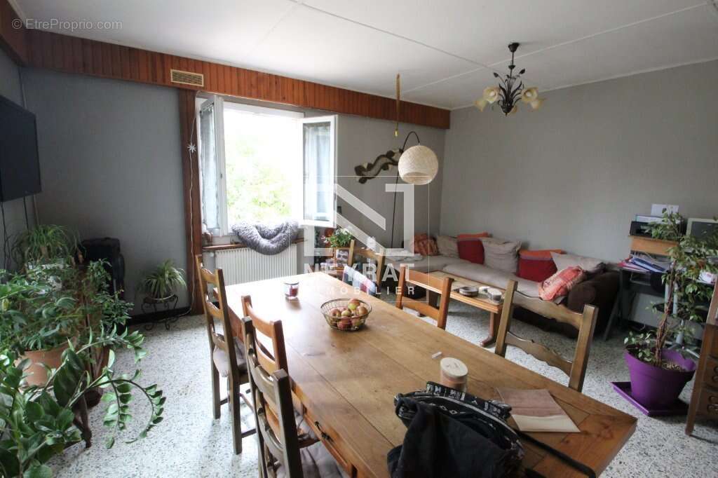 Appartement à BRANGES