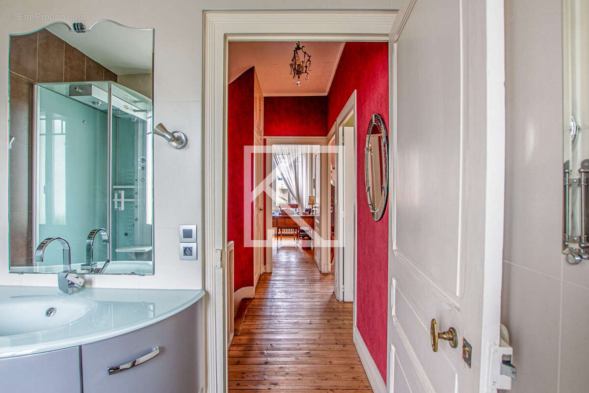 Maison 183 m² à Angers  - photo 9