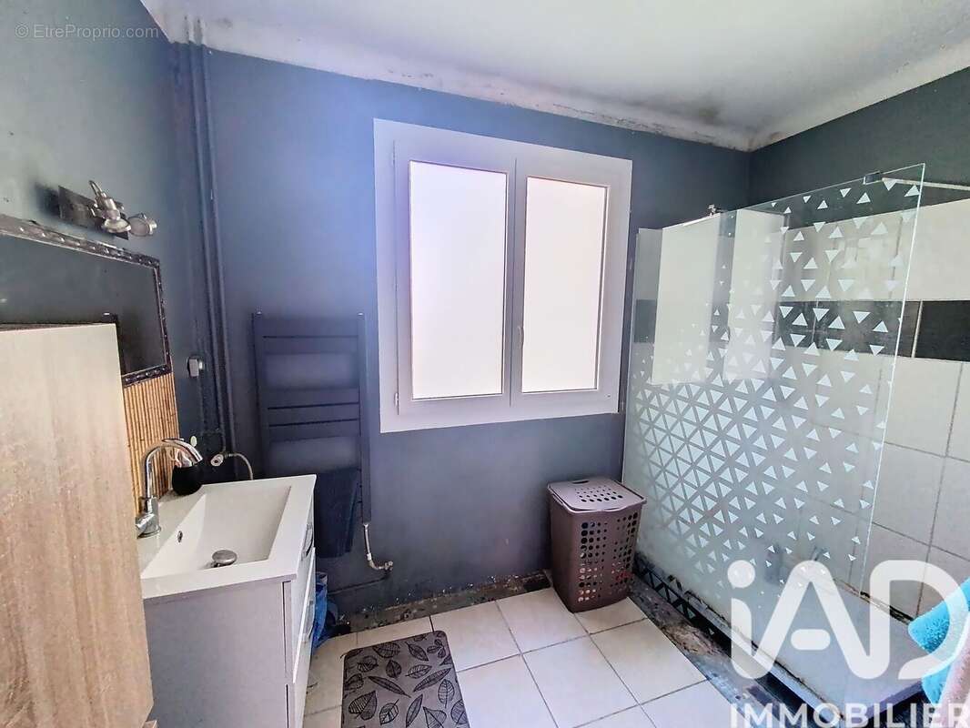 Maison 95 m² à Thonac  - photo 8
