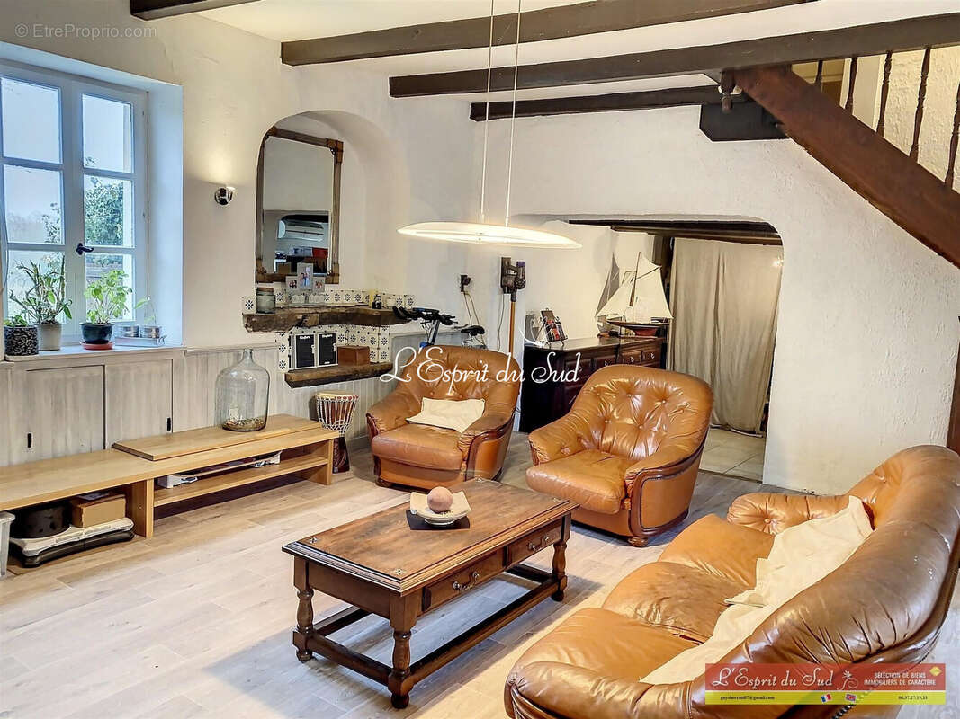 Maison 280 m² à Caylus  - photo 8