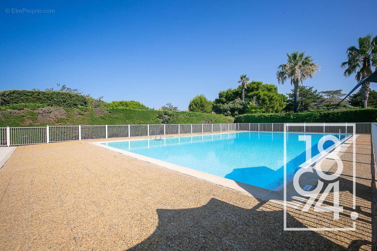 Appartement à SIX-FOURS-LES-PLAGES