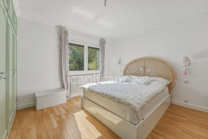 Maison à vendre 5 pièces GEX (01) - photo 9