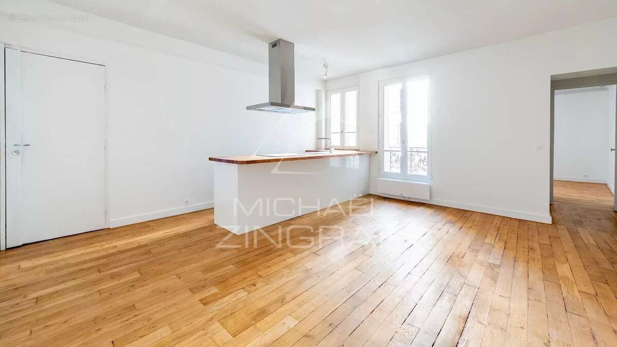 Appartement à PARIS-7E