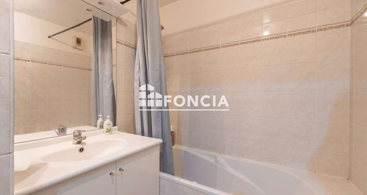 Proche de L14 PLEYEL / et des commerces - photo 5