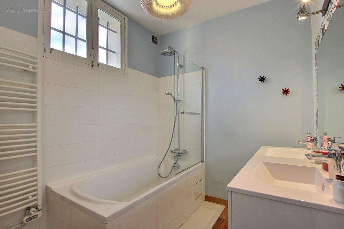 Maison à BOIS-COLOMBES