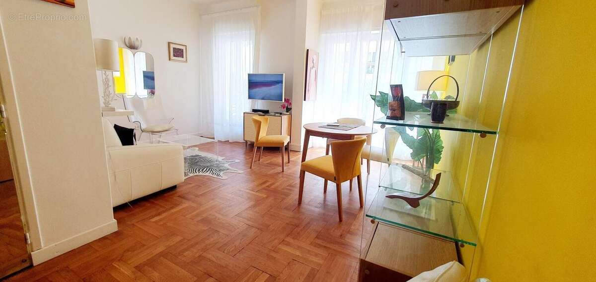 NICE CARRE D'OR - 2 pièces 55m² - photo 6