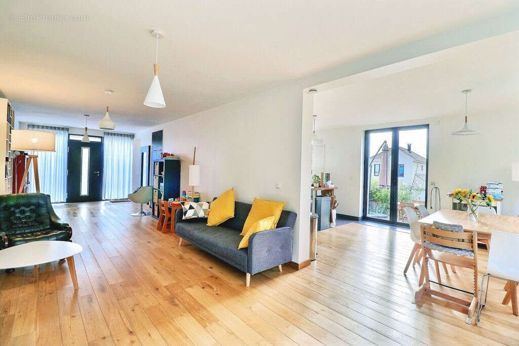 Maison à MAREIL-MARLY