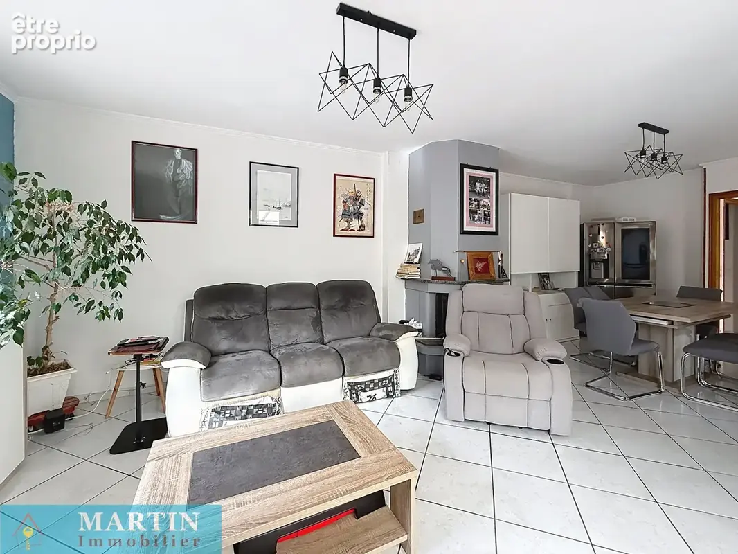 Villa de plain-pied avec piscine et 1,5 hectares de terrain plat et clôturé - photo 6