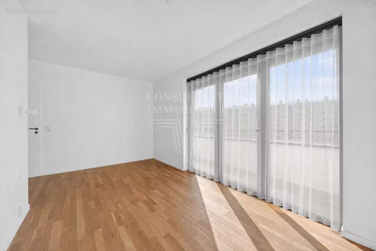 Appartement à PARIS-15E