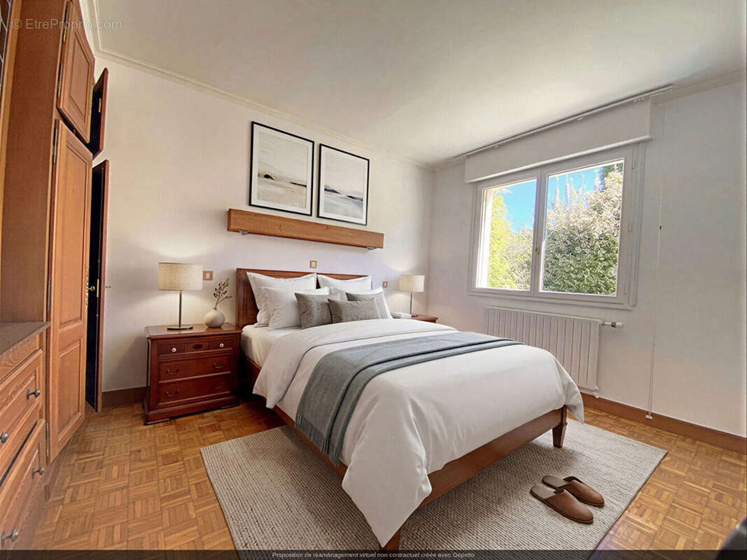 Maison à SAINT-PRYVE-SAINT-MESMIN