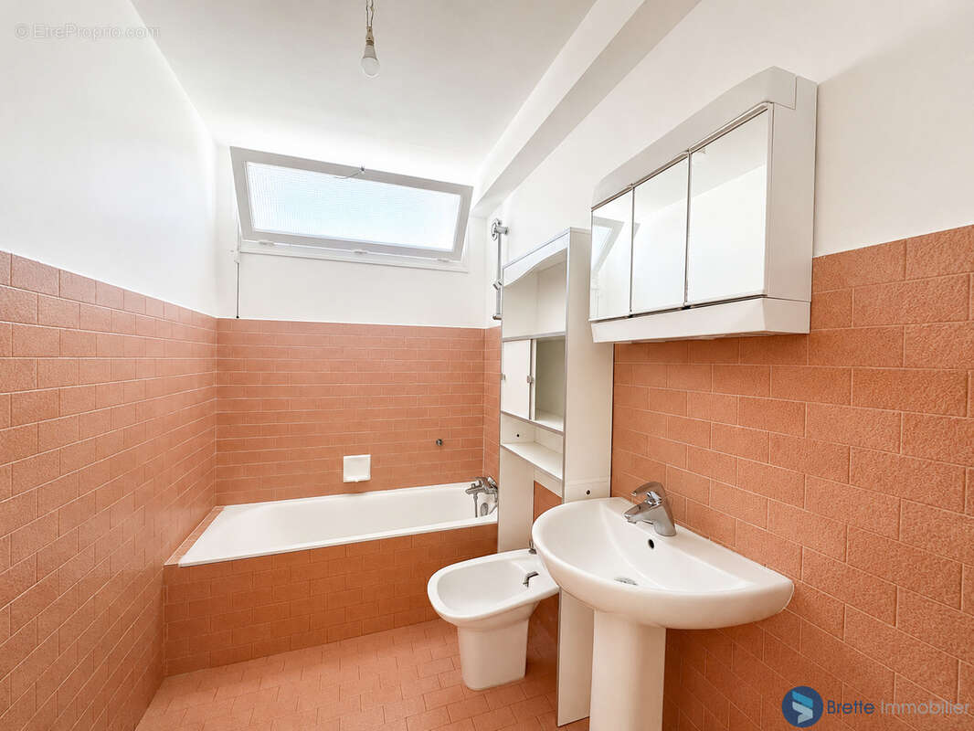 Appartement à LA CRAU
