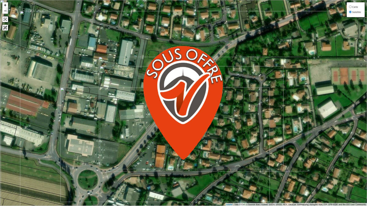 Terrain à PONT-DU-CHATEAU