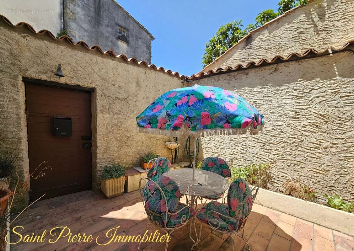 Superbe maison de maître à Saint mitre les remparts - photo 11