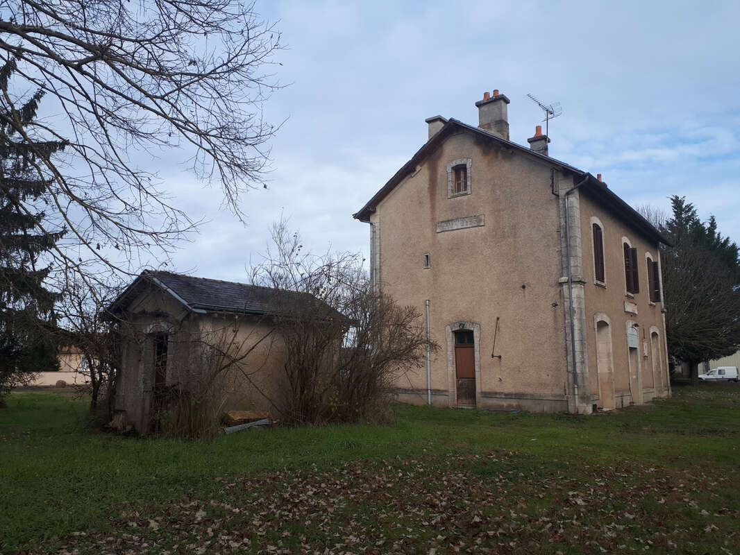 Maison à AVAILLES-LIMOUZINE