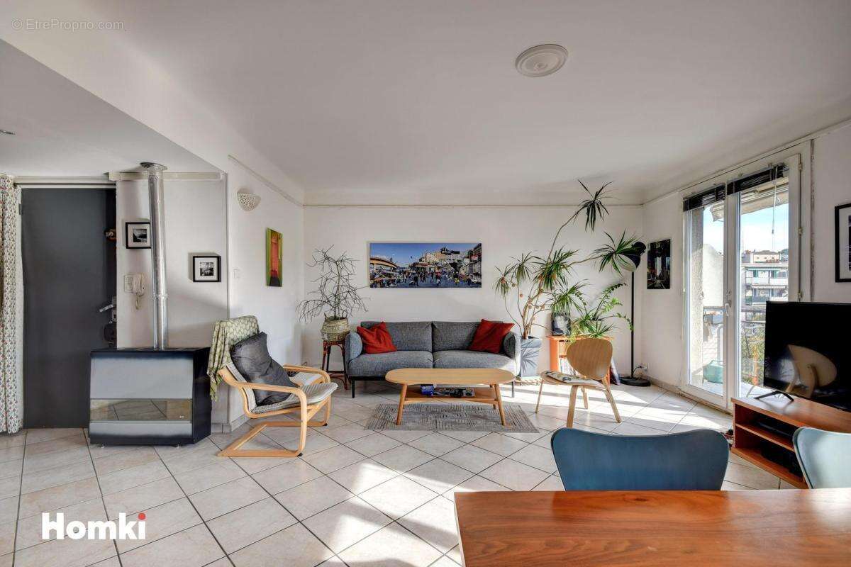 Appartement à MARSEILLE-7E