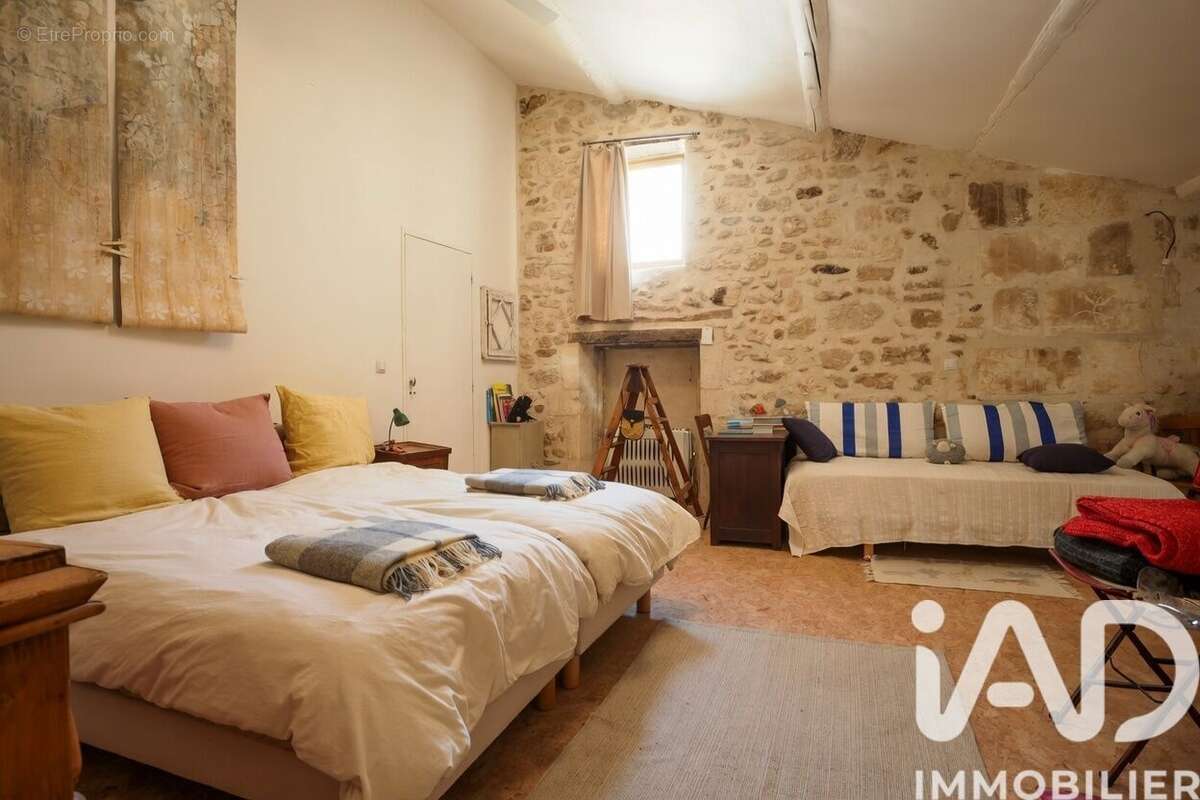 Maison 205 m² à Montfrin  - photo 8