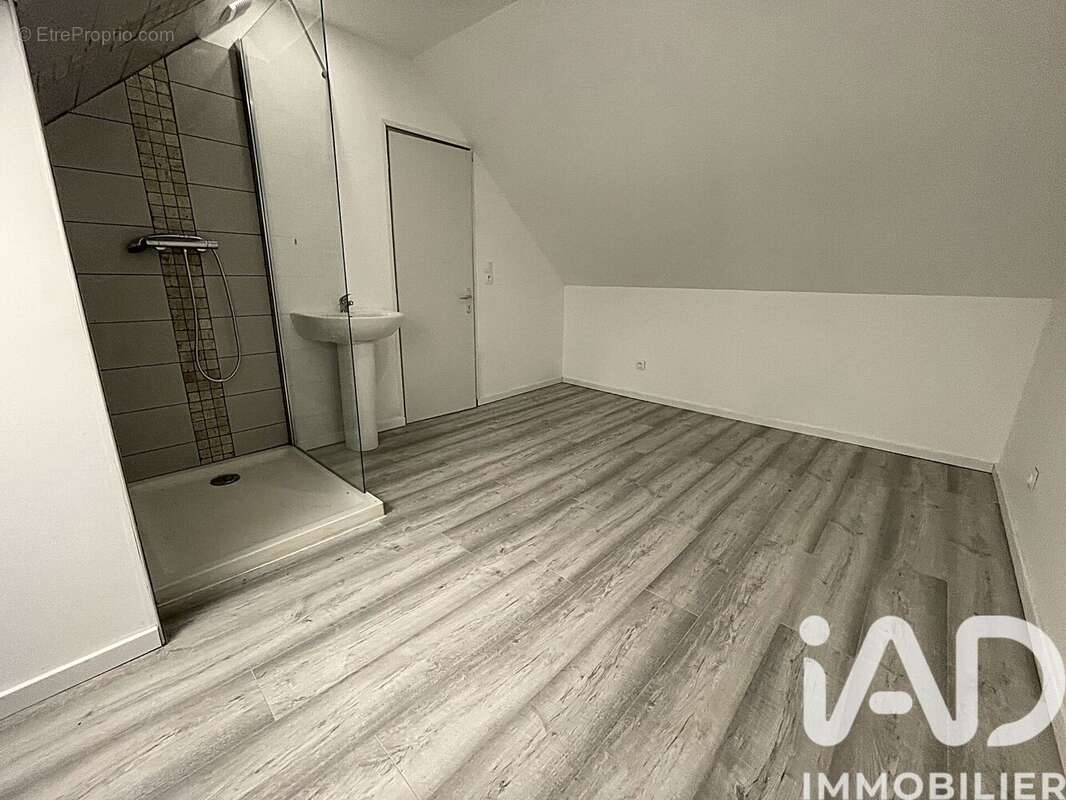 Maison 75 m² à Montigny-Le-Franc  - photo 4