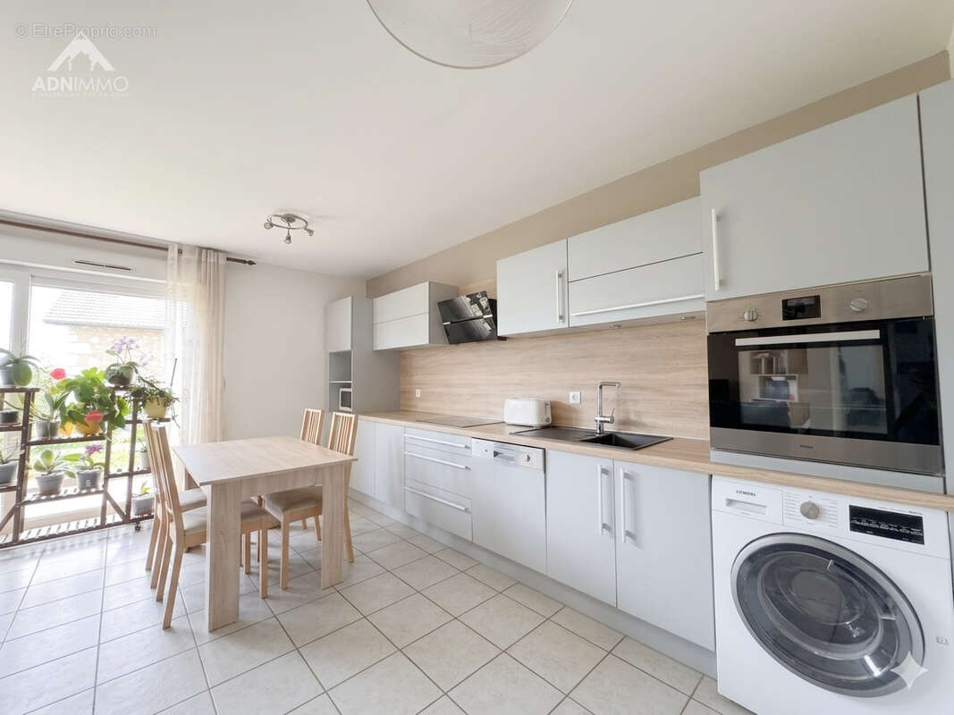 Appartement à THOIRY