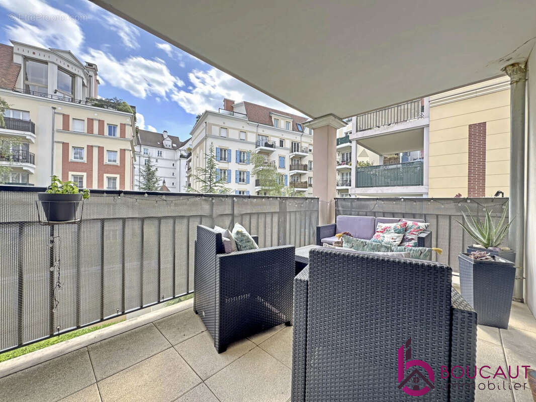 Appartement à LE PLESSIS-ROBINSON
