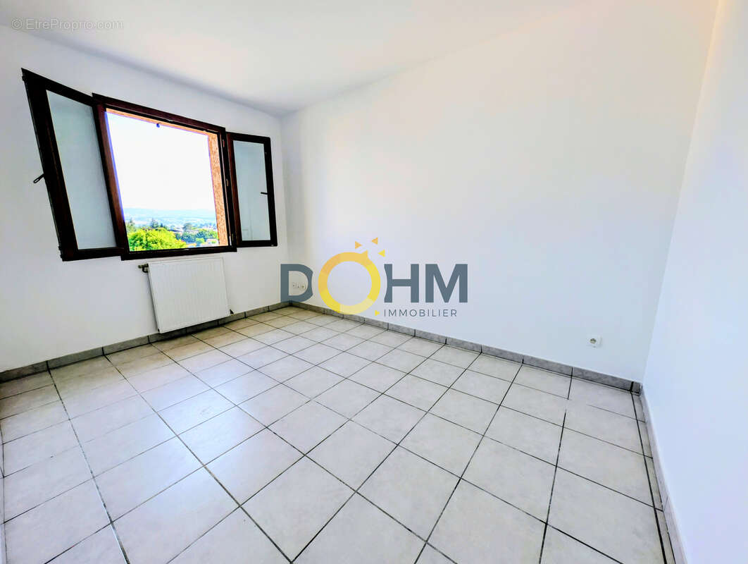 A vendre ! maison de type 4 avec garage sur un terrain 366 m2 - photo 6