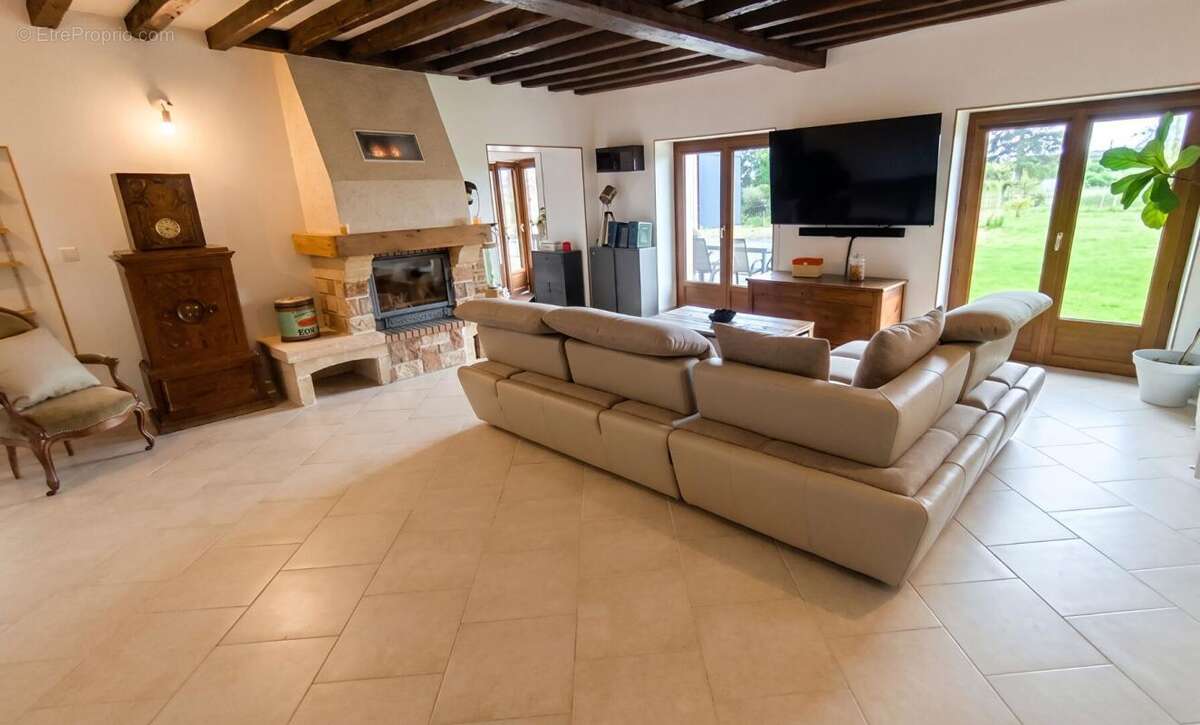 Maison à SAVIGNE-L'EVEQUE