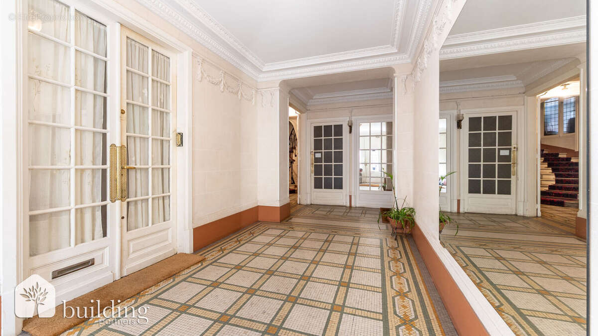 Appartement à PARIS-17E