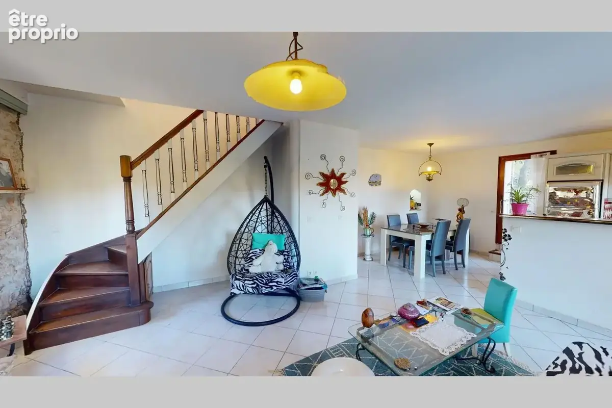 Maison de 4 pièces de 90 m2 sur 10000 m2 au calme - photo 9