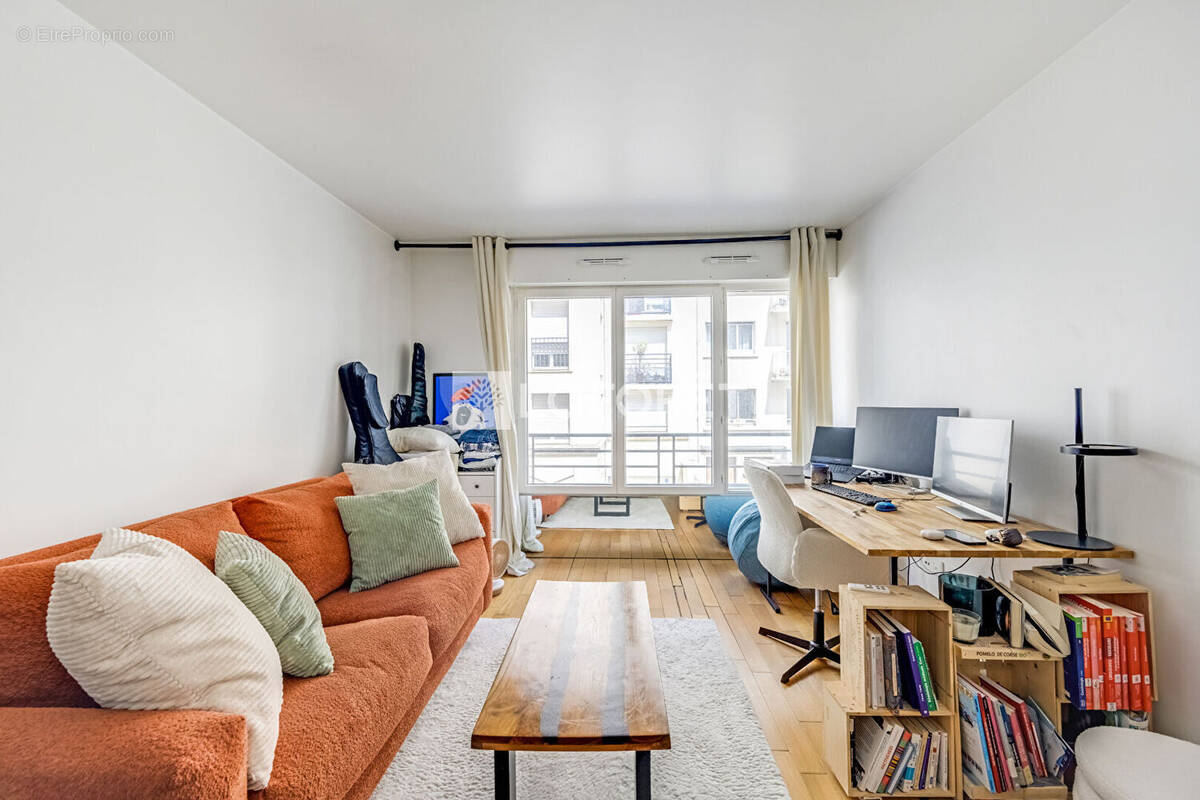 Appartement à PARIS-15E