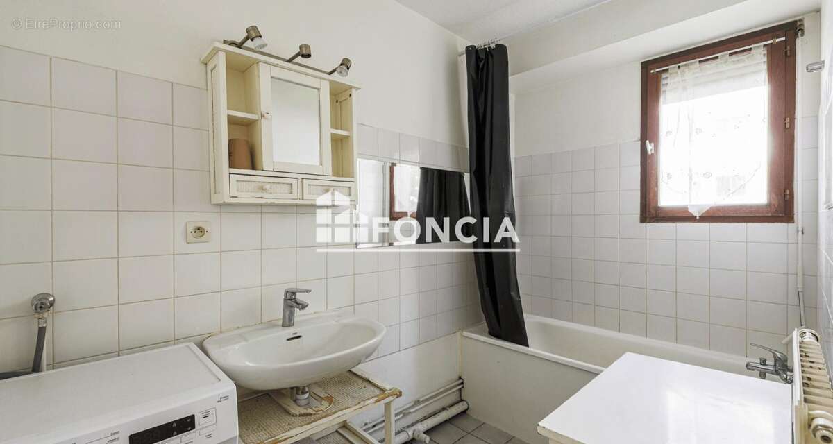 À VENDRE – Appartement T5 de 105 m² – Grenoble (Rue Nicolas Chorier) - photo 8