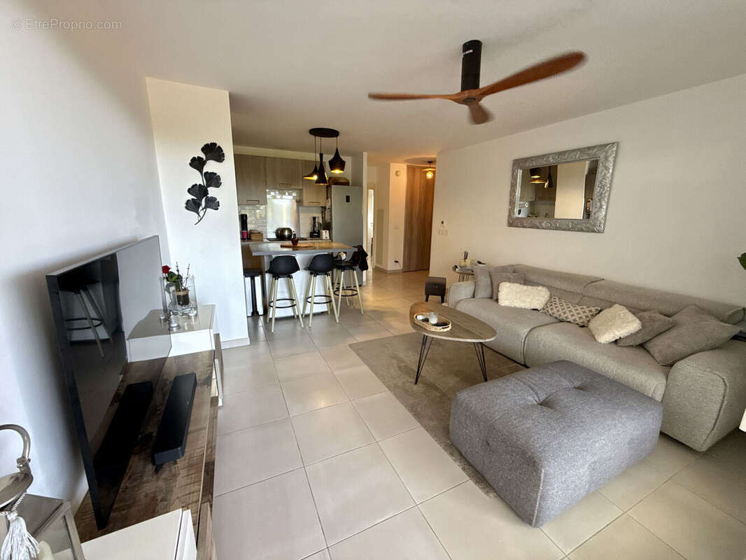Appartement 63 m² à Saint-Laurent-Du-Var  - photo 2