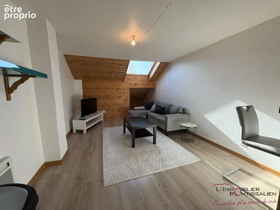 Pontarlier : appartement de type 3 au coeur du centre-ville, 2 chambres, cave et grenier - photo 12