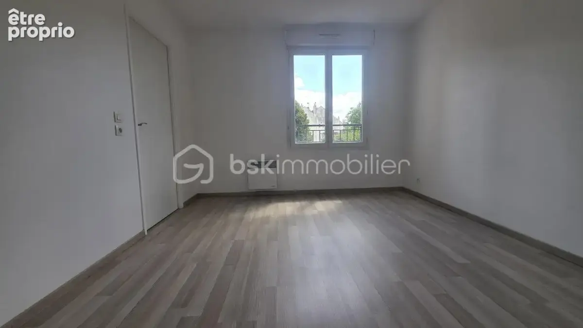 Grand appartement F2 - 44 m2 - Belle vue et Parking privatif - photo 5