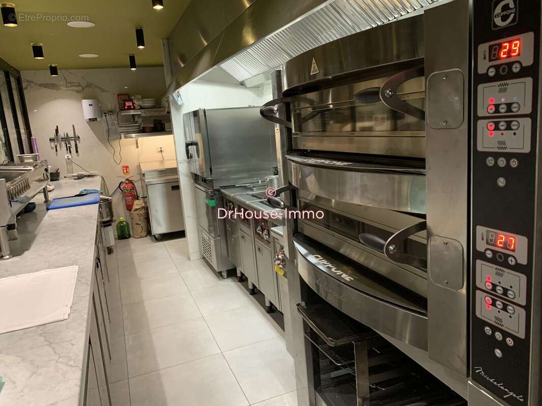 Commerce à SAINT-LAURENT-DU-VAR