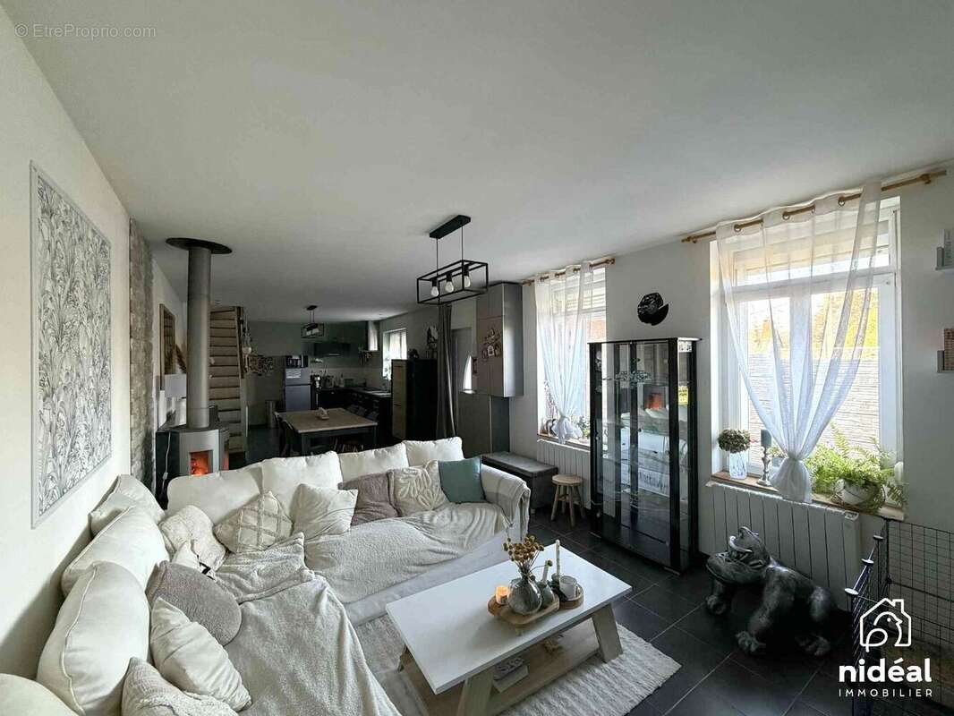 Maison à POIX-DU-NORD