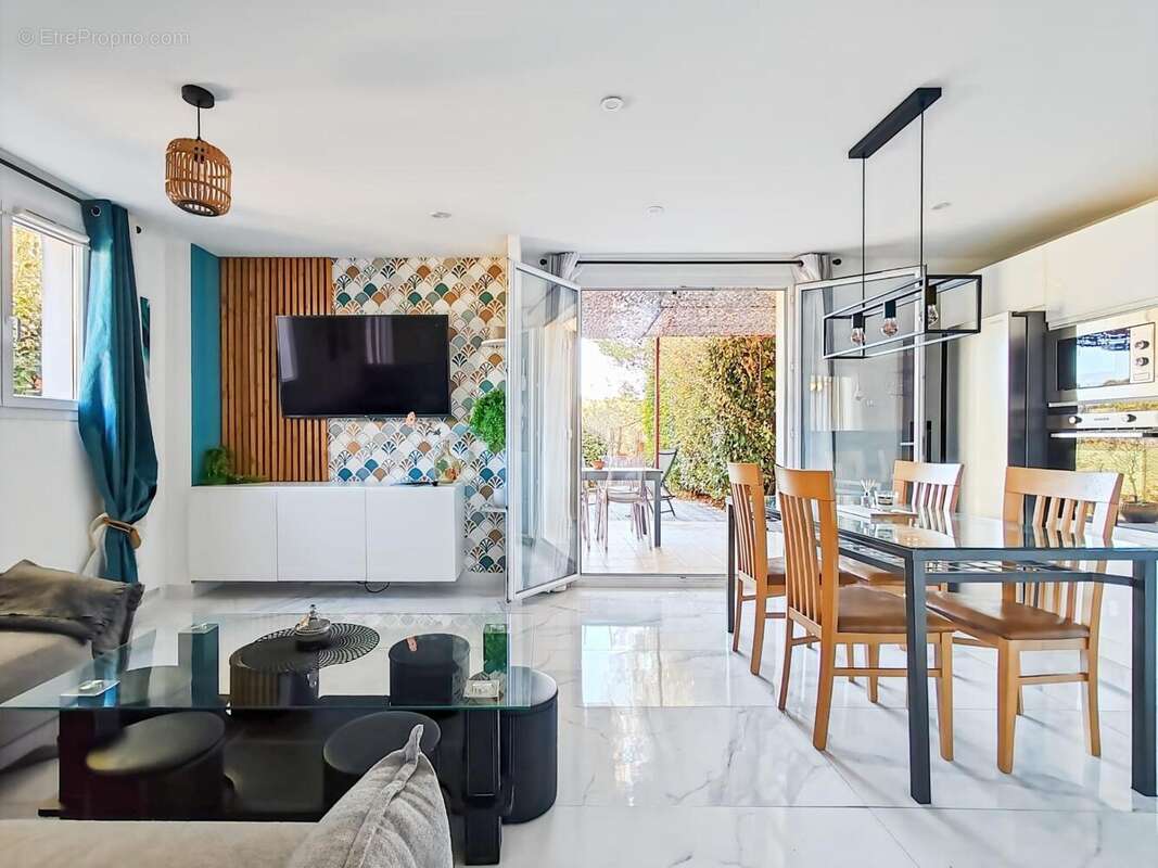 Photo 3 - Appartement à TOURRETTES