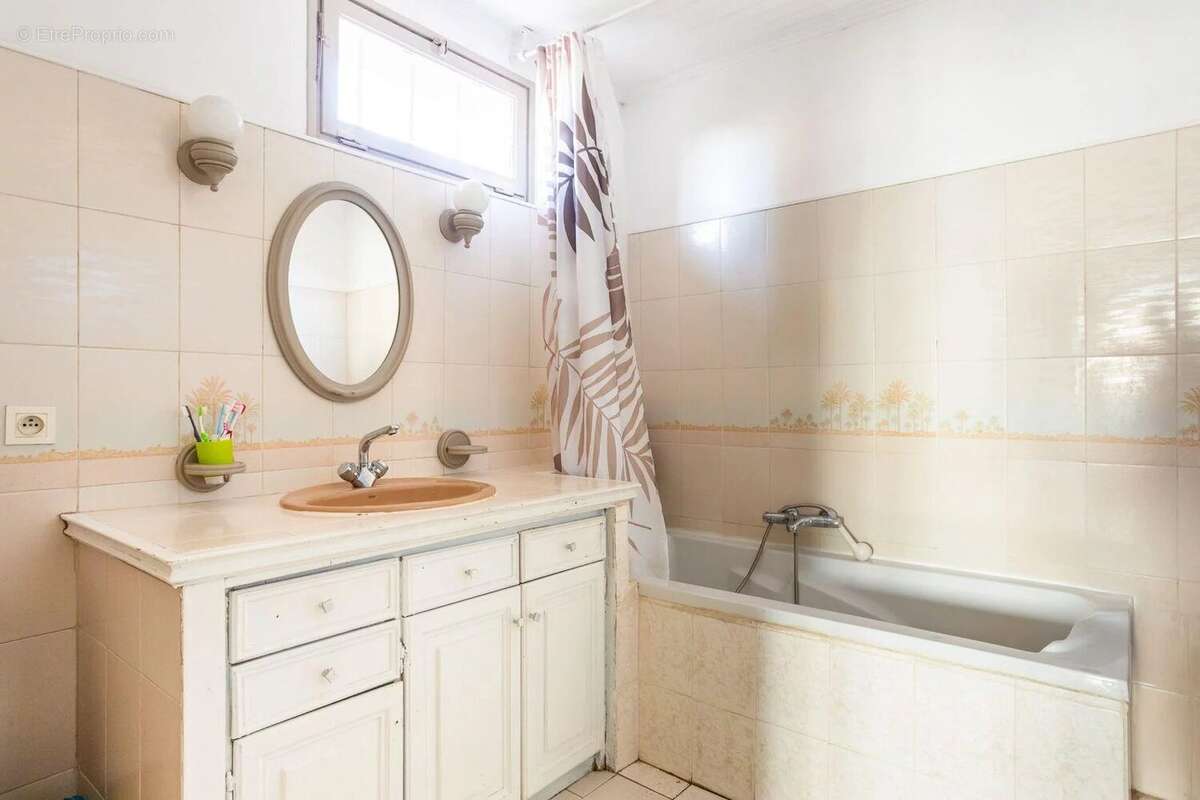 Appartement à MARSEILLE-12E