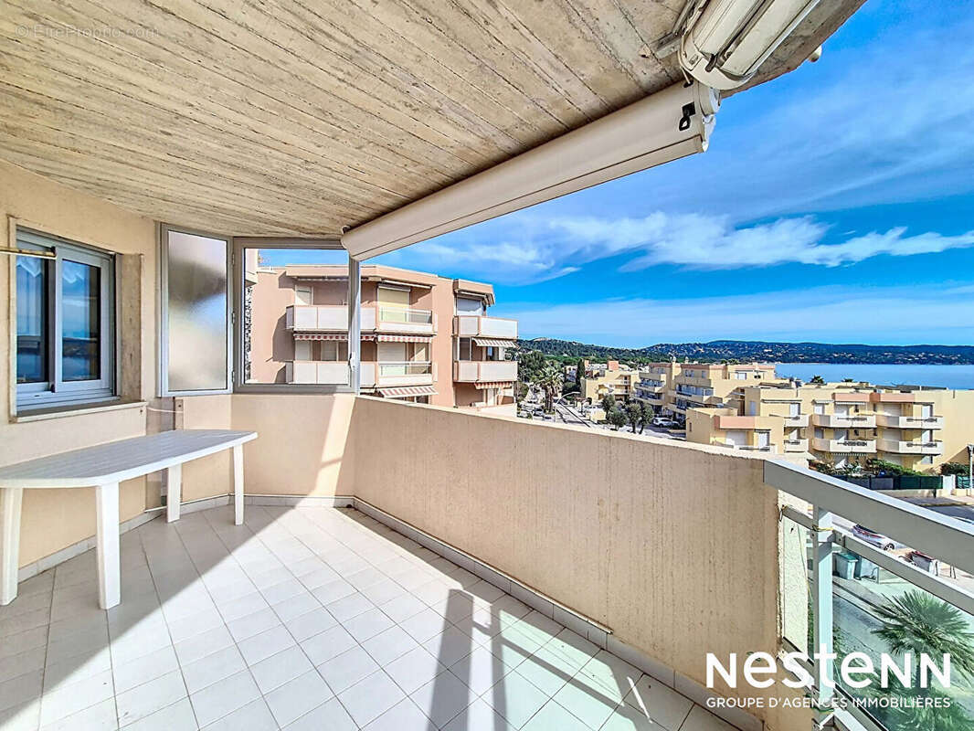 Appartement vue mer Cavalaire-sur-Mer 3 pièce(s) 67 m2 (50,54 + 16,9 m² loi carrez ) avec terrasse, garage et place de stationne - photo 5