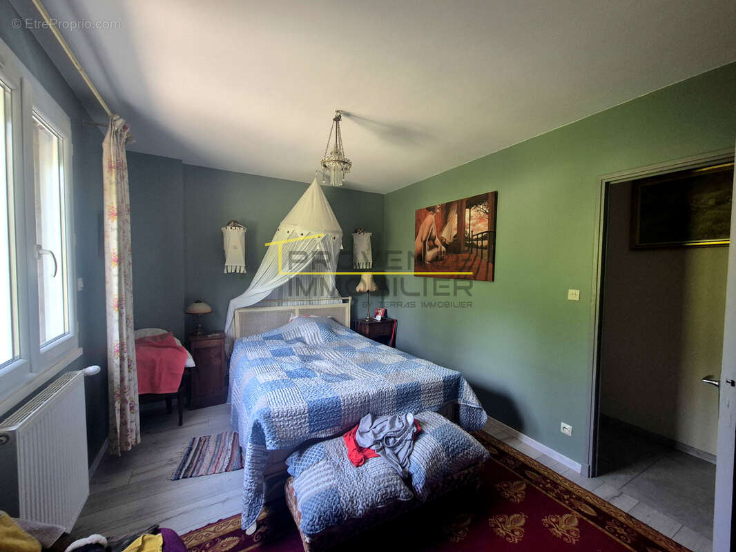 Maison à MONTELIMAR