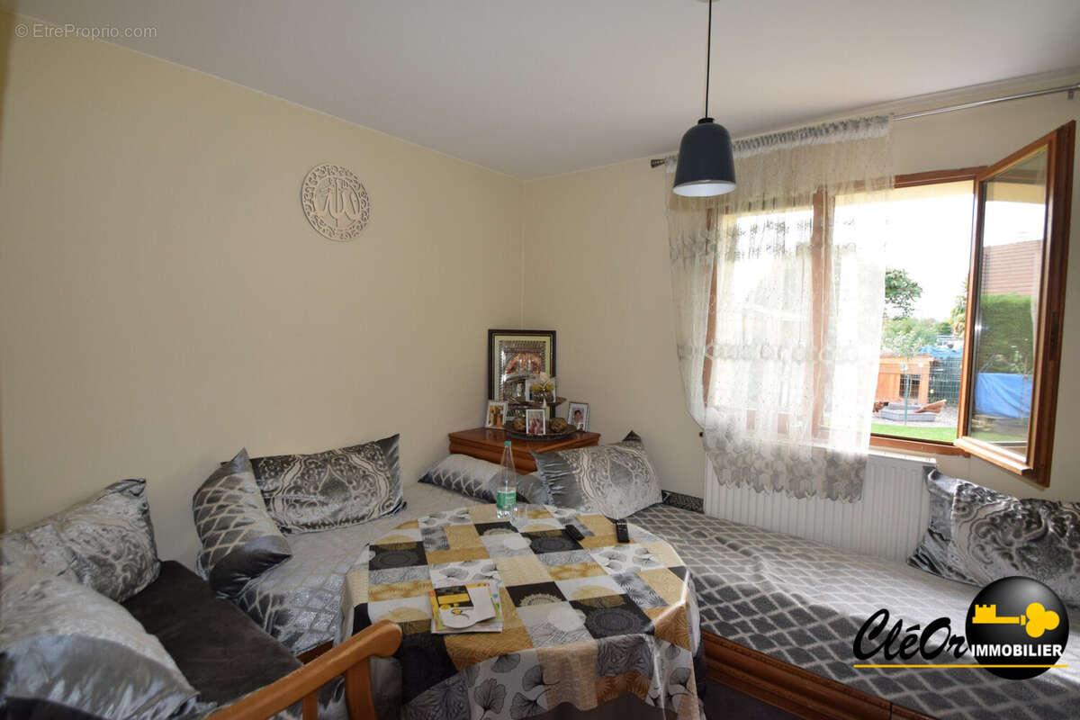 Maison à FARGES-LES-CHALON