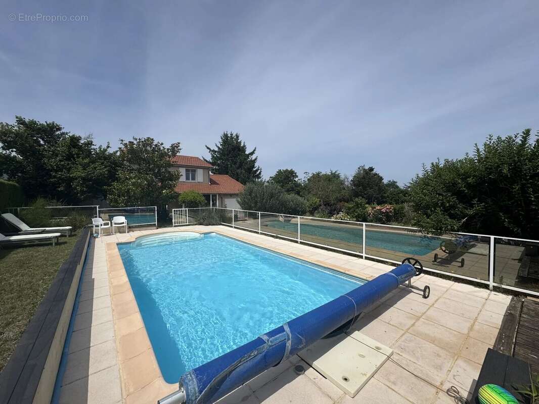 Maison familiale de 130 m² avec piscine à Pélussin - photo 14